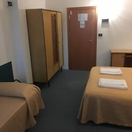 Hotel Antonia 3*