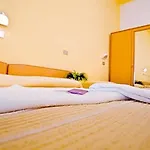 Hotel Antonia 3*